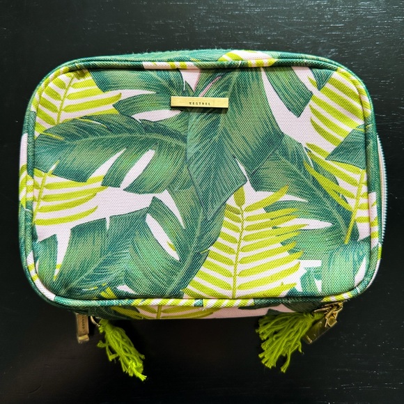 Travel Makeup or Jewelry Bag - Picture 1 of 9